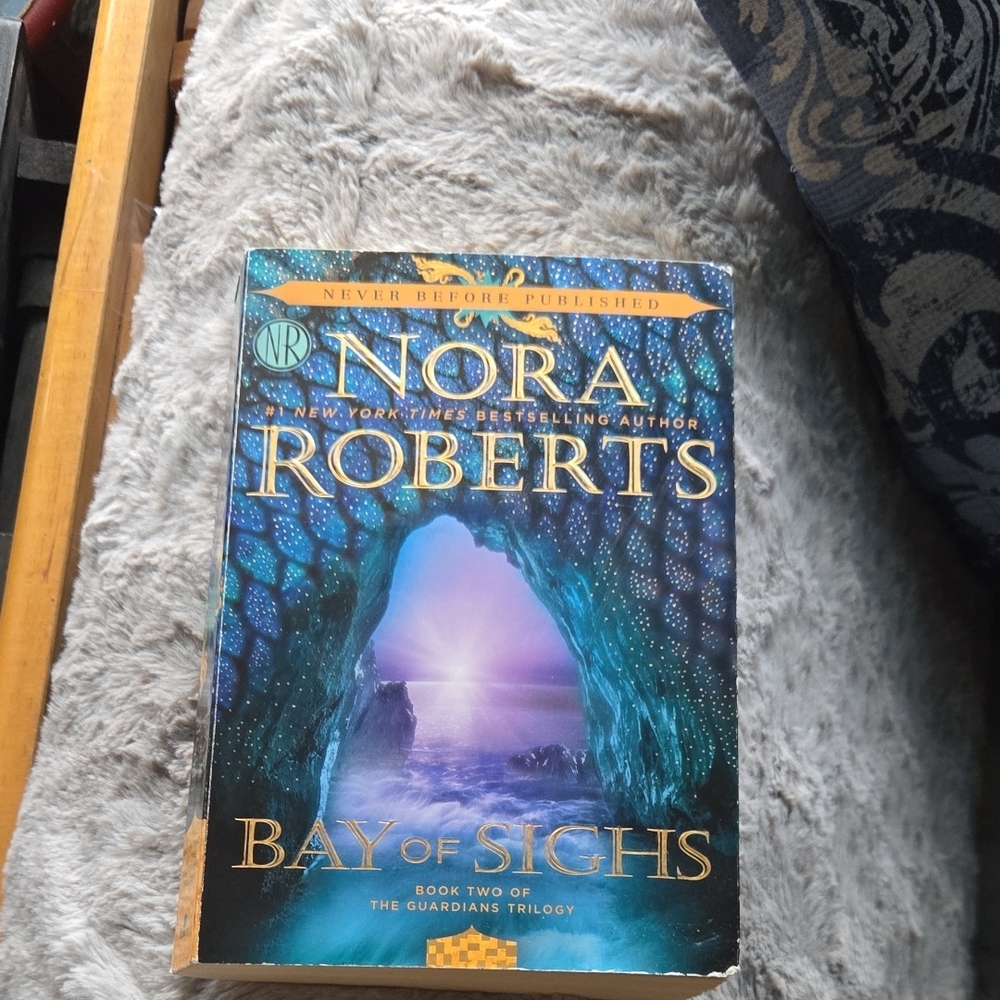 Nora Roberts 'Bay of Sighs' Book